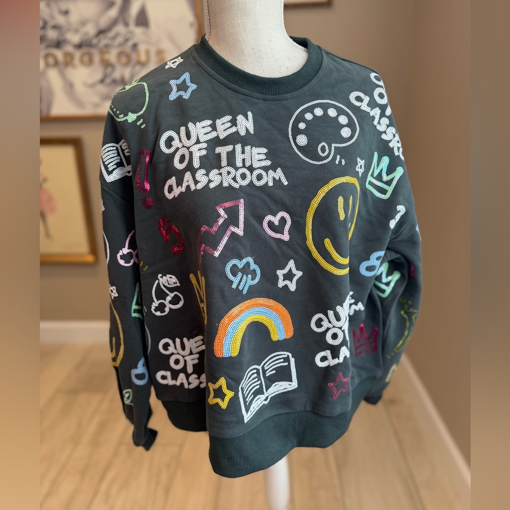 New! QUEEN OF SPARKLES Queen of Classroom School Icon Oversized Sweatshirt